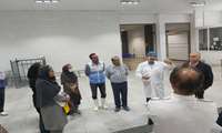 بازدید میدانی گروهی از یک کشتارگاه مرغ در صومعه سرا